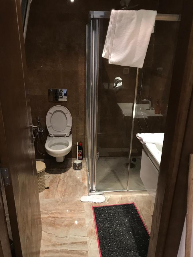 S1 A Apartment *